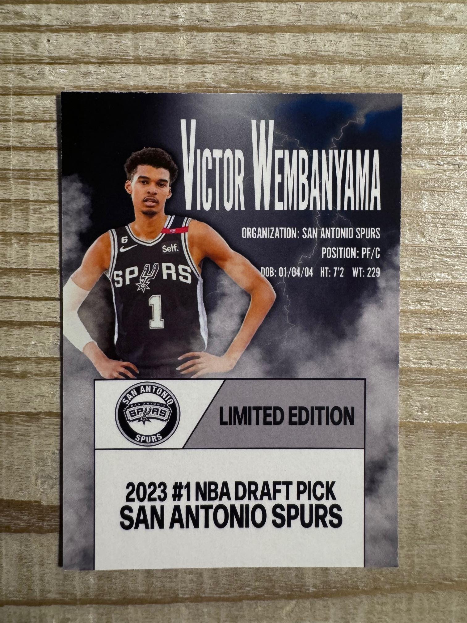 Victor Wembanyama 2023 #1 Draft Pick Rookie Card - San Antonio  display picture 1