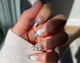 Reusable French Tip Cat Eye Press on Nails Gel Manicure | Fake Nails | Handmade | Press-on nails | Long-lasting | Fragrance Free | B1302