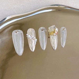 Yellow Gem Stone Buccellati Press on Nails Gel Manicure | Fake Nails | Handmade | Press-on nails | Long-lasting | Fragrance Free | N-29239