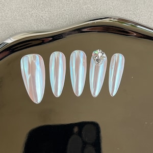 Pearl with Diamond Metallic Mirror Press on Nails Fake Nails | Handmade | Press-on nails | Long-lasting | Fragrance-Free | 1-2918