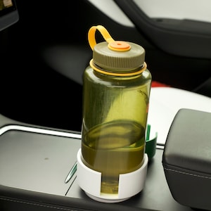 Digital file (STL) Simple 32oz Nalgene Cup Holder or bottles that are smaller than 3.5&quot; wide.