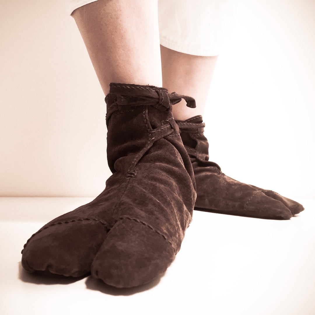 classic leather tabi