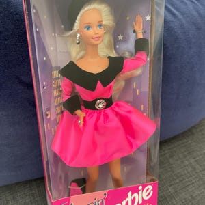 Steppin' Out Barbie - Etsy