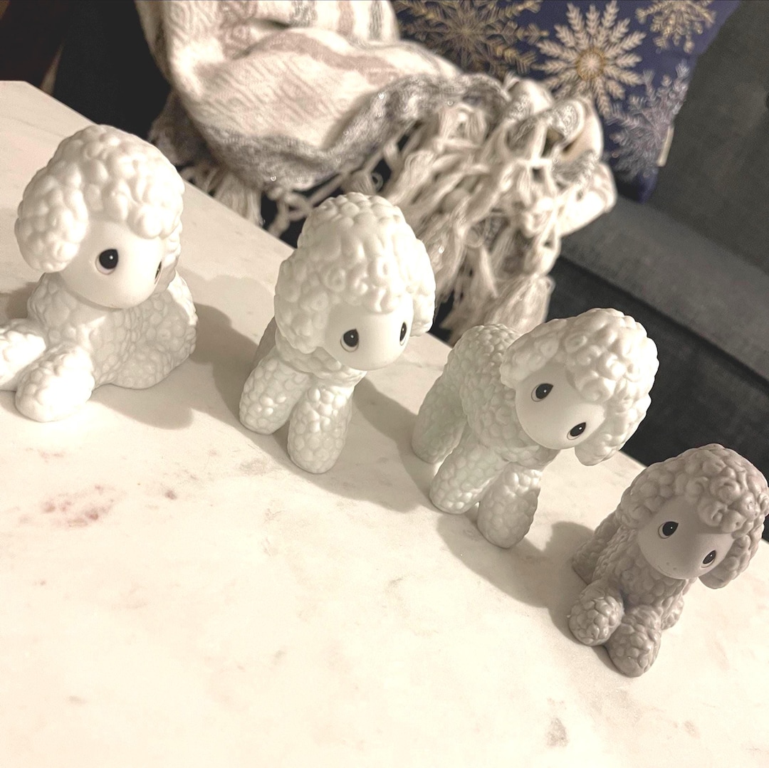 Enesco Precious Moments come Let Us Adore Him Nativity Sheep set Of enesco-precious-moments-come-let-us-adore-him-nativity-sheep-set-of