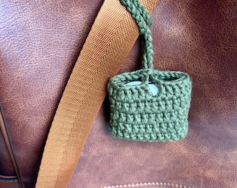 かぎ針編みのイヤホン Pro ケース、**PDF パターンのみ、完成品では