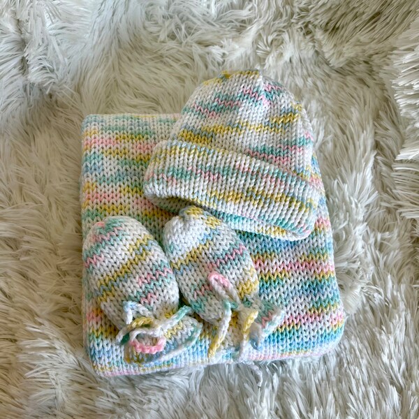 Multicolor Baby Gift Set: Baby Blanket, Baby Hat, Baby No-Scratch Mittens
