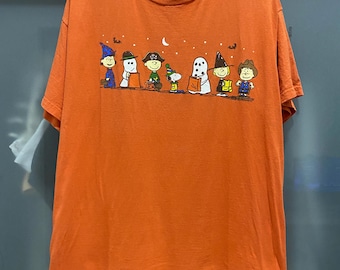 Vintage 00s Snoopy Peanuts Halloween Shirt Size L