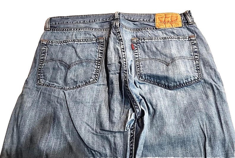 Levi's 505 Mens Jeans Actual 36x29 Blue Denim Straight Leg Regular Fit Boot Cut image 5