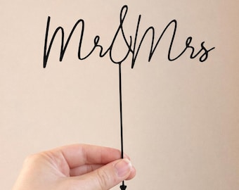 Custom Mr & Mrs Cake Topper, Personalized Wedding Cake Decor, Modern Dessert Display