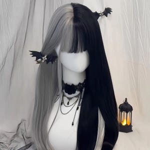 クールガールスタイルの黒グレー白ウィッグパンクスタイルの長いストレートヘアの魔女の高温シルクウィッグ黒グレー白の長い前髪ウィッグ