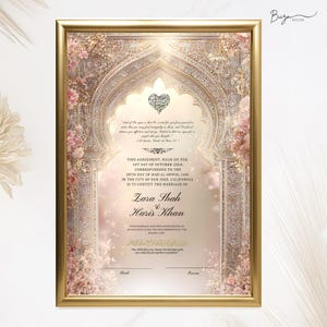 Puede incluir: Un certificado de matrimonio enmarcado con un borde dorado. El certificado presenta elementos de diseño floral y ornamentado en tonos rosa pálido y dorado. Los nombres Zara Shah y Haris Khan se muestran de forma destacada.