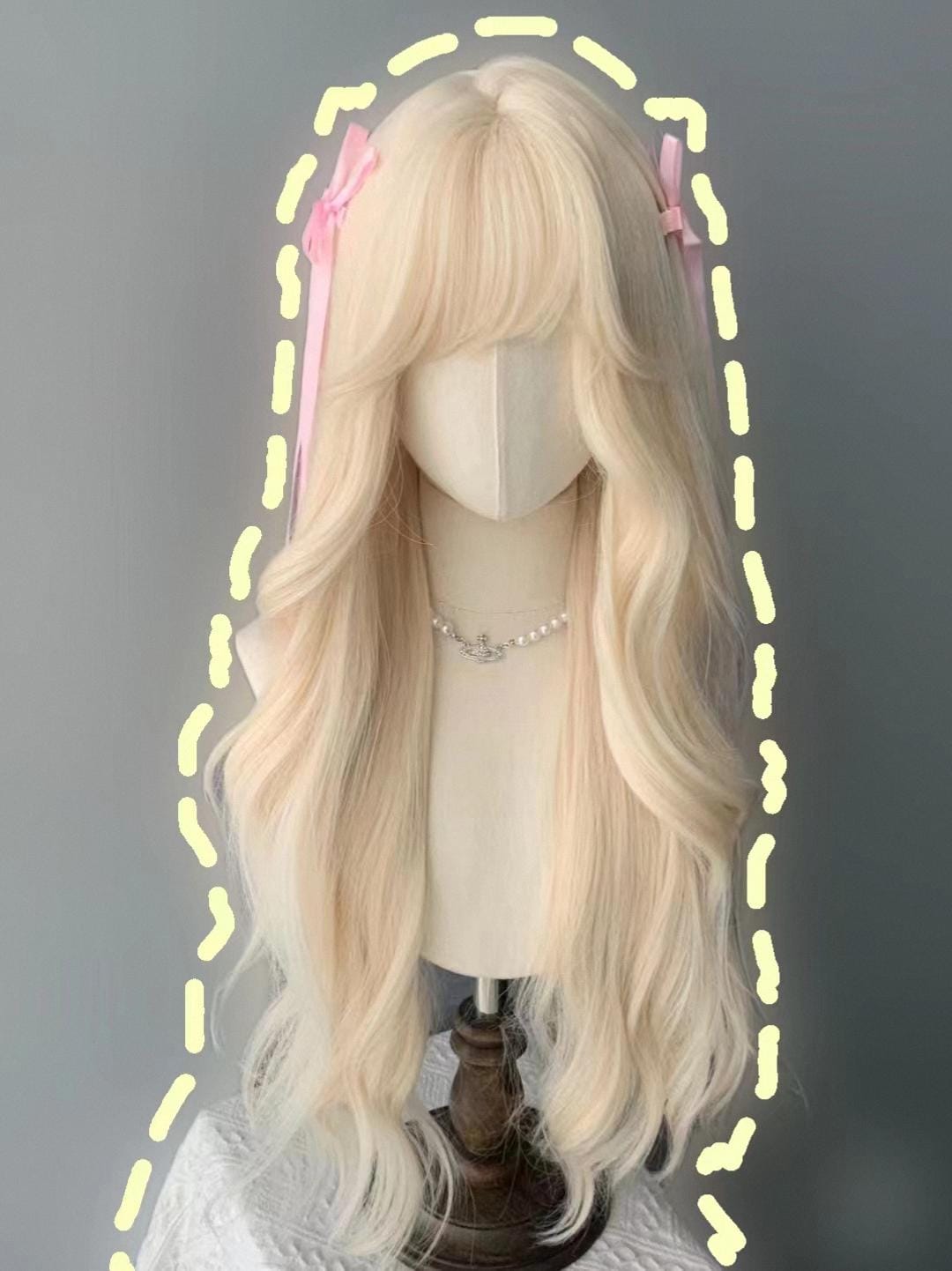 Lange lockige Platin Perücken, lange gewellte blonde synthetische Perücken mit Pony, Party Perücken, Anime Perücken, Damenperücken mit Pony
