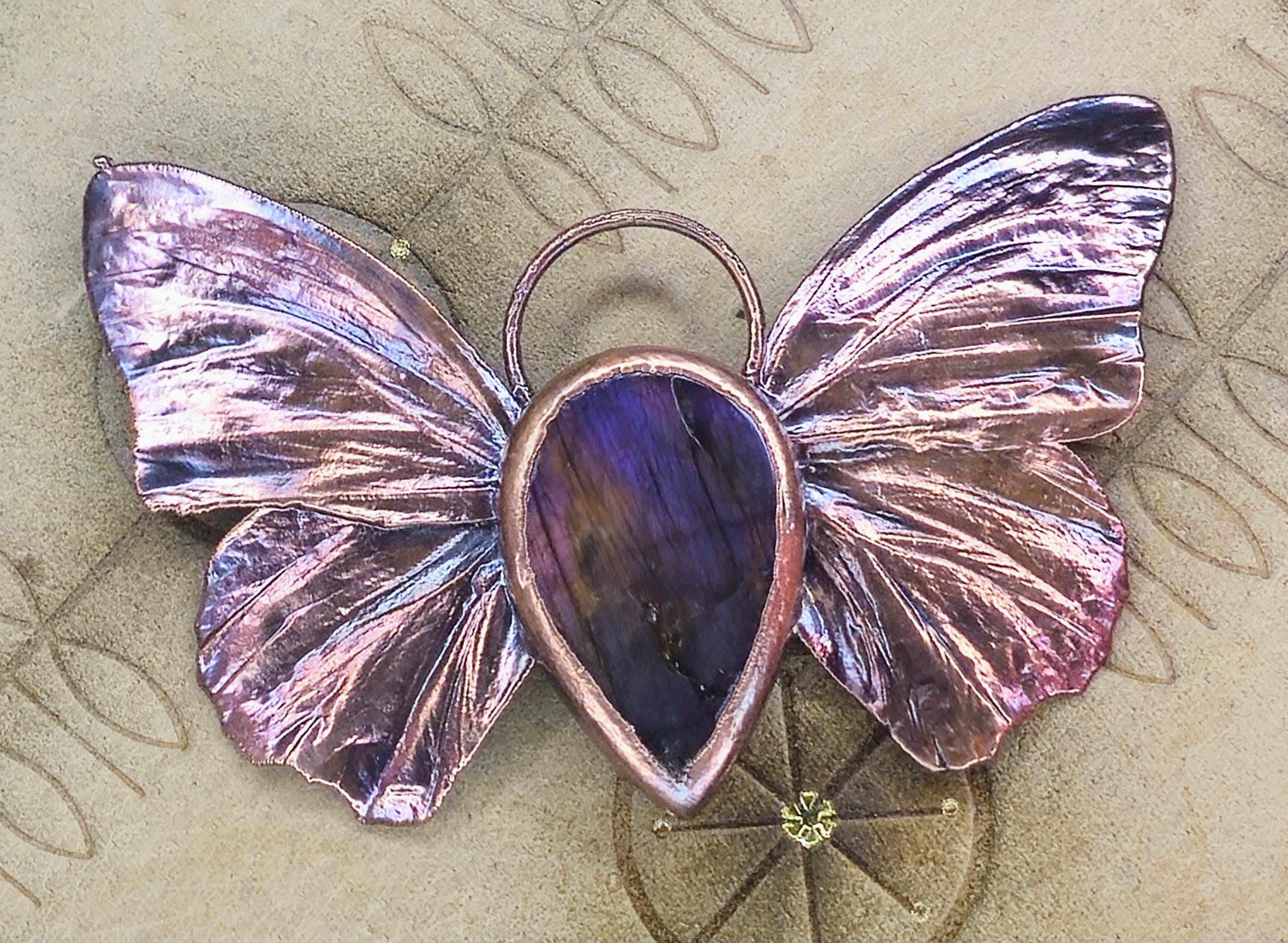 Insect specimen necklace - Etsy 日本