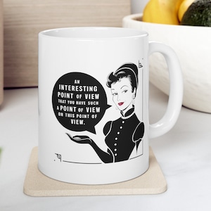 Keramiktasse im Retro-Stil mit sarkastischer Frau – einzigartiger Vintage-Humor, skurrile Kaffeetasse, ein Geschenk für Kaffeeliebhaber und Vintage-Enthusiasten