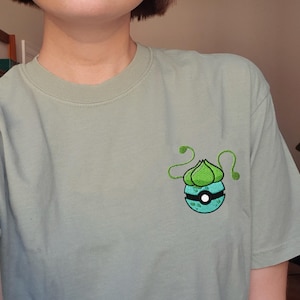 Embroidered Bulbasaur t-shirt