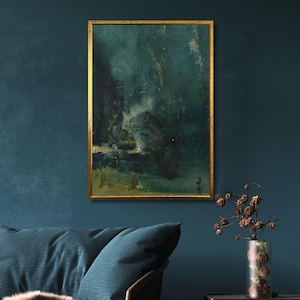 Puede incluir: Una pintura enmarcada con un fondo verde oscuro y un cielo azul claro con estrellas blancas. La pintura está en un marco dorado.
