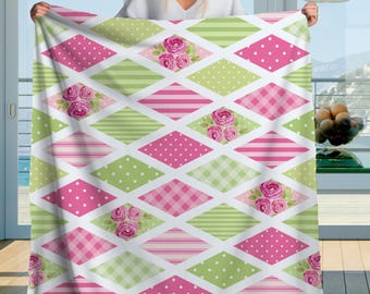 ピンクのブランケット、緑のブランケット、花柄ブランケット