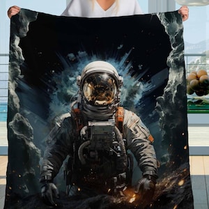 Peut inclure: Une couverture avec une illustration détaillée d'un astronaute en combinaison spatiale sur fond de nébuleuse et de débris spatiaux. L'astronaute est le point central, avec un casque blanc et une combinaison spatiale détaillée. La palette de couleurs comprend des bleus, des oranges et des noirs.