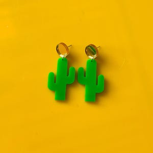 Acrylic Laser Cut cactus Earrings, Acrylic Earrings, Minimalist Earrings, Handmade Homemade, Plant Earrings