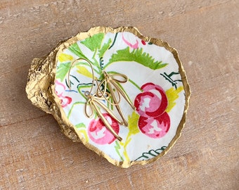 Vibrant Summer - Recycled Oyster Shell Trinket Dish for jewelry & rings. A unique gift for engagement, brides, bridesmaids and mothers!