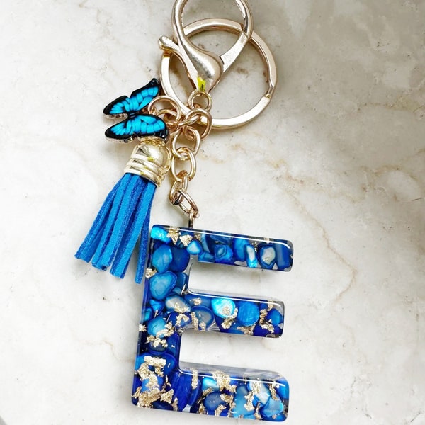 Blue A To Z 26 Letter Keychain Women Wallet Charms 26 Initials Alphabet Butterfly Tassel Pendant With Key Rings Jewelry Personalized Gift