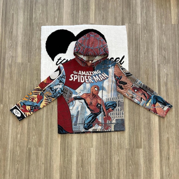 Spider-Man Hoodie Superhero Tapestry Hoodie Comic-Inspired Streetwear Unisex Casual Sweatshirt Marvel Fan Gift Birthday Gift Christmas Gift