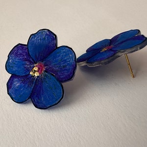 Blue Pimpernel Stud Earrings Hand-Painted Acrylic Flower Earrings zdjęcie 8