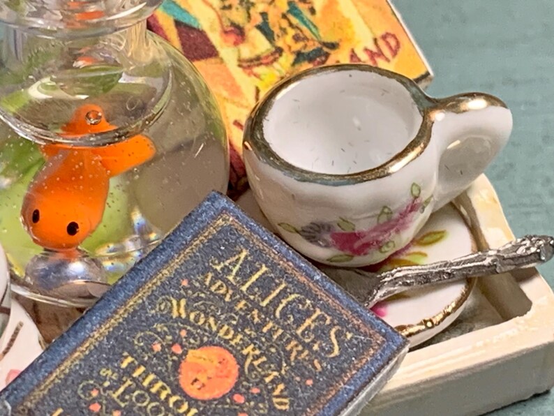 Alice Goldfish Miniature Dollhouse Artisan GOLDFISH ALICE in WONDERLAND Book Club Tea ...