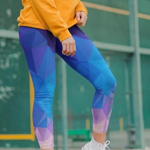 Pocket leggings geometric pattern Casual and athleisure wear Colorful blue pattern leggings Women sports apparel Leggings for active living