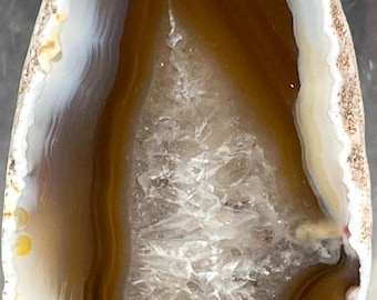 Brazilian Agate Geode: Polished Specimen, Crystalized Center