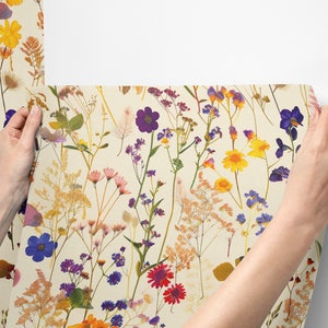 Boho Wildflower Garden Wallpaper, Dried Pressed Wild Flowers Preservation, Botany Art and Country Floral Bouquet - The Shana