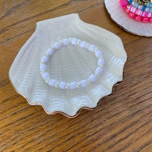 basic white pearl bracelet