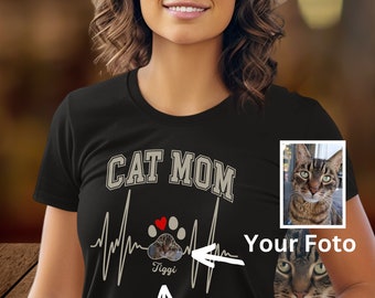 Personalizable CAT MOM T-shirt - Your Beloved on Your Heart, Cat Lover T-shirt, Pet Owner Gift Idea, Kitten Shirt, Costom Cat Photo Tee,