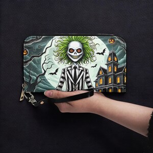 Cartera Beetlejuice: elaborada con cuero sintético de alta calidad, organizador aterrador para Halloween