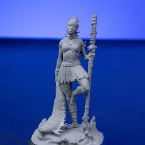 Chieftain Naomi Pirate Miniature 32mm