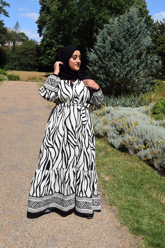 Modest Maxi dress in a tiered Linen Sahara print in Black