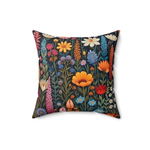 Quadratisches Kissen, skandinavisches Wildblumen-Dekokissen, Volkskunst-Kissen, nordisches Dekokissen, Schlafzimmer-Dekokissen, dänisches Wohnzimmerkissen, Geschenkidee Bild 8