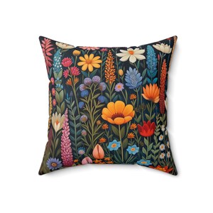 Quadratisches Kissen, skandinavisches Wildblumen-Dekokissen, Volkskunst-Kissen, nordisches Dekokissen, Schlafzimmer-Dekokissen, dänisches Wohnzimmerkissen, Geschenkidee Bild 9