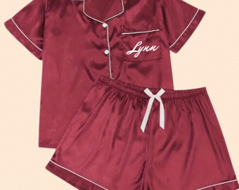 Silky pyjamas. short sleeve/leg. Adults.