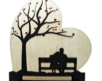 Lovers Tree Display – Couple on Bench