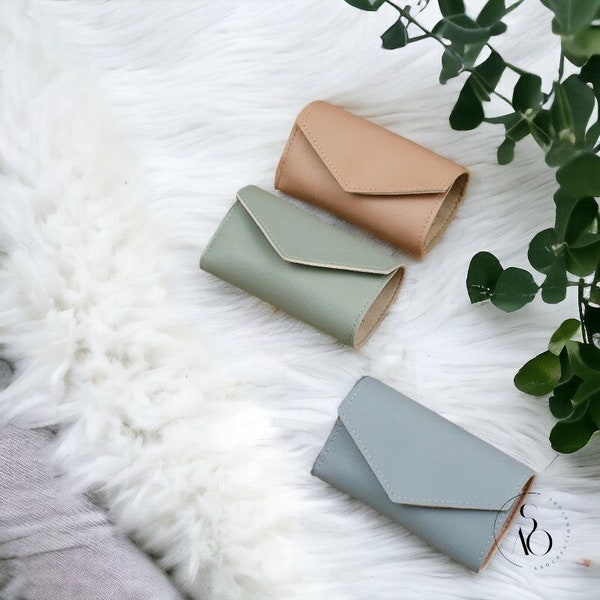 Elegant Leather Jewellery Roll for women, Luxury Portable Jewellery Organiser, High Quality Foldable Travel Jewellery Storage, for her.