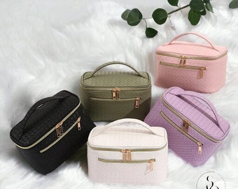 Fashionable PU Leather Cosmetic Bag for Women, Stylish Leather Makeup Organiser for Her, Rich PU Leather Cosmetic Storage for Girls.