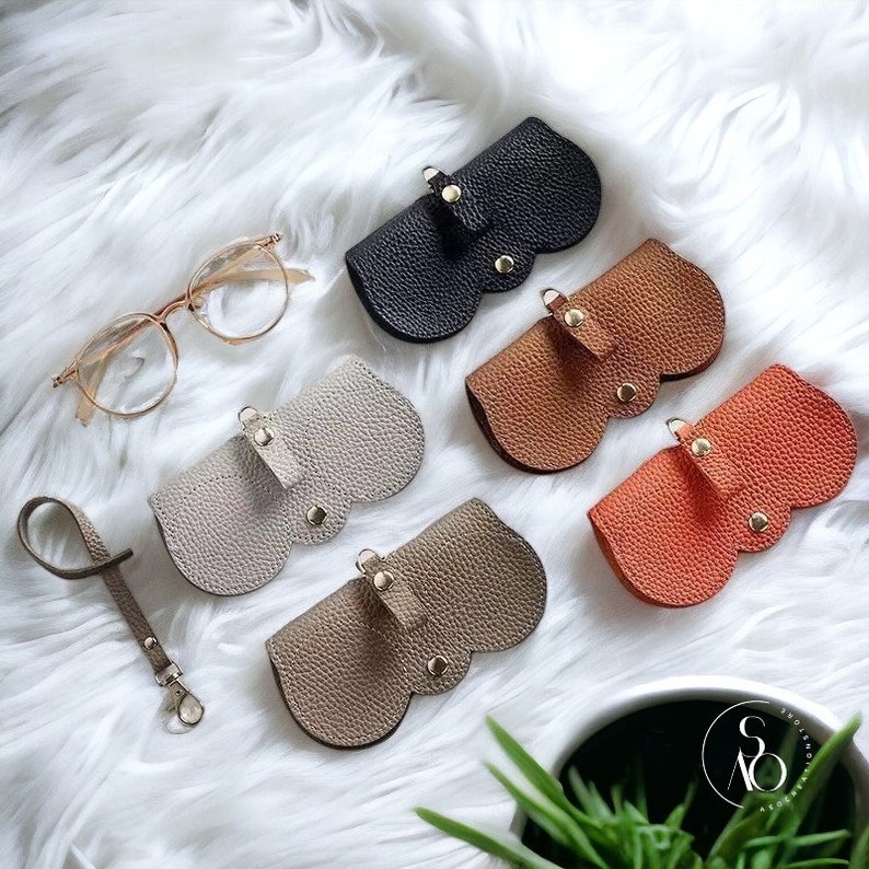 Trendy Portable Leather Sunglasses Case, Modern Clippable Sunglasses Bag, Minimalist Lightweight Travel Hanging Sunglasses Pouch, For Her image 1