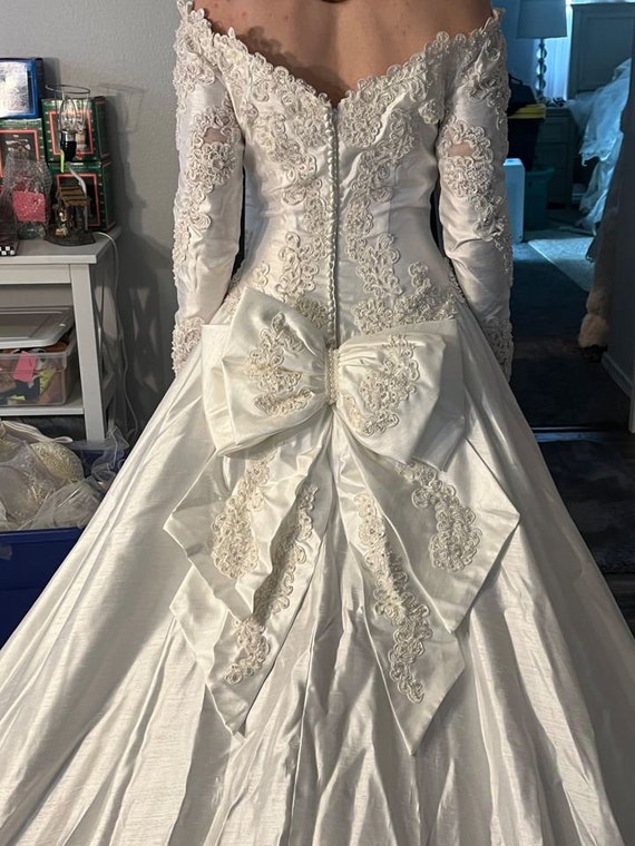 off the shoulder Vintage wedding Gown  (Dress #73) - image 4