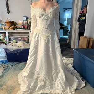 off the shoulder Vintage wedding Gown  (Dress #73)