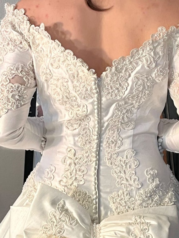 off the shoulder Vintage wedding Gown  (Dress #73) - image 3