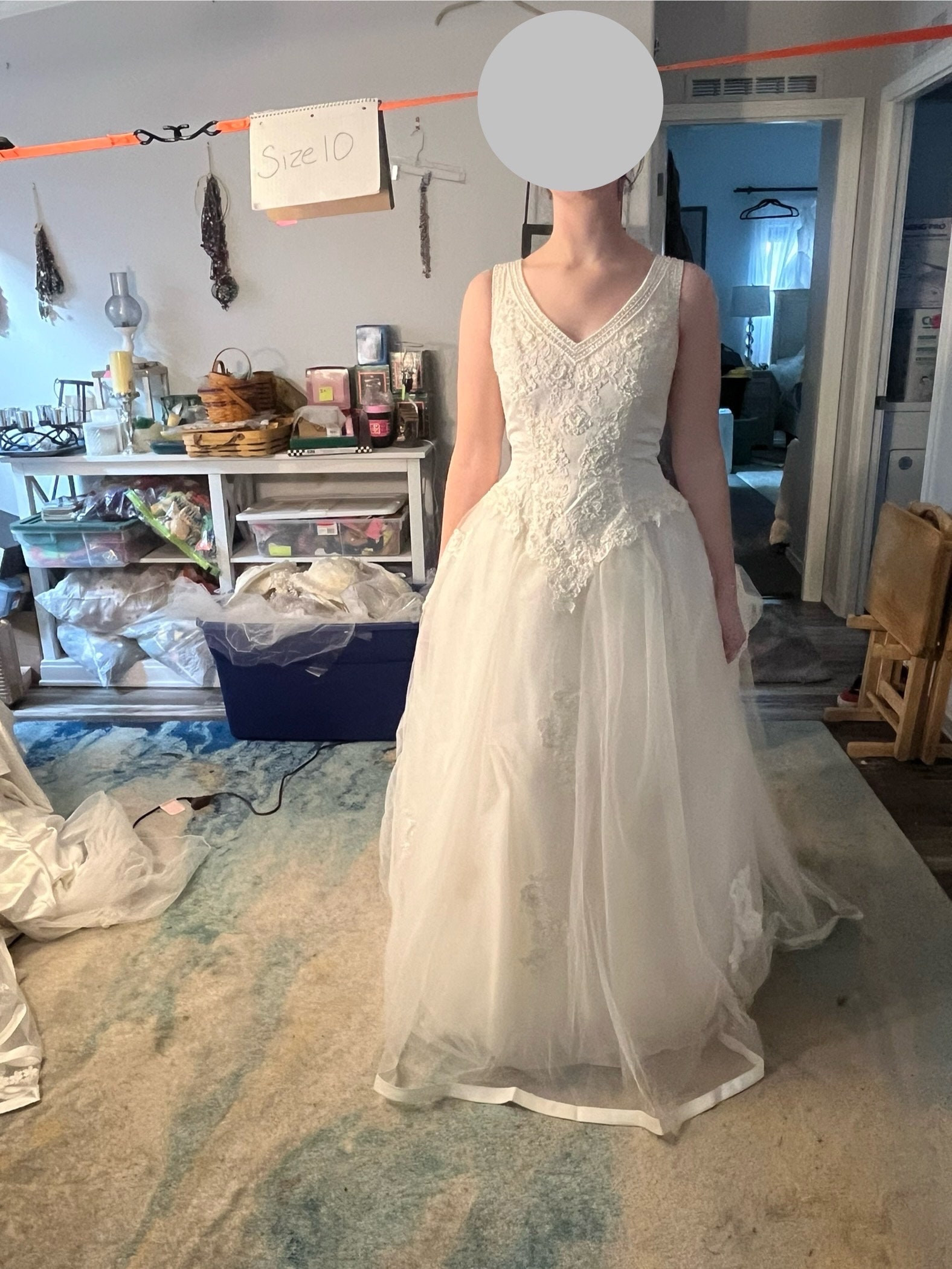 Vintage wedding gown size 10. (Dress #64) Vintage wedding gown size 10. (Dress #64)