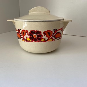 vintage cast iron pan saucepan