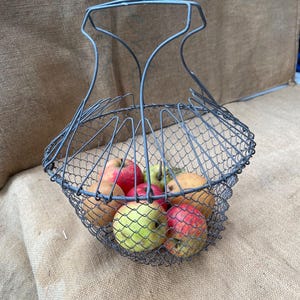 LOT D'USTENSILES DE cuisine poupée / dinette en métal - TBE. EUR 15,00 - FR