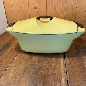 Cacerola Le Creuset de 4,5 litros, diseñada por Raymond Loewy